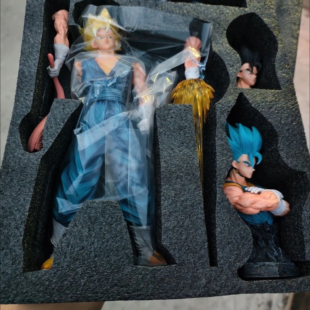 Anime Warrior Action Figure Se - огляд і ціна Cosplay Prop Display