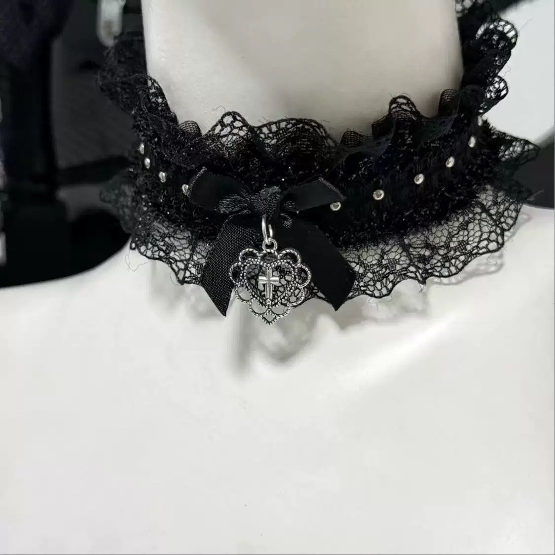 Goth Black Lace Choker with Bo - огляд і ціна Magnetic Clasp Cosplay